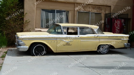 Route 66 Mainstreet Seligman Arizona yellow car