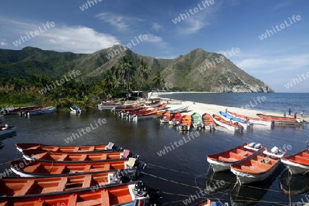 Suedamerika, Karibik, Venezuela, Nord, Chuao, National Park Hanri Pittier, Dorf, Cacao Dorf, Kakao Dorf, Strand, Beach, Fischerdorf, Fischerhafen, Boot, Landschaft, Meer, Berge, Bucht,