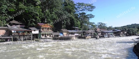 Bohorok River in Bukit Lawang, Sumatra, Indonesien