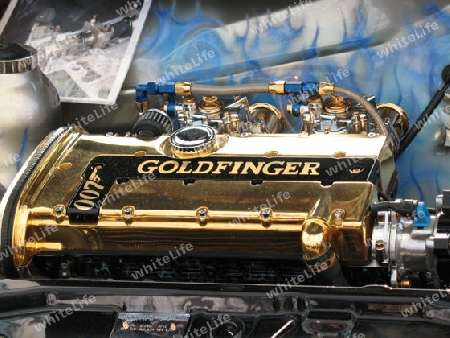 goldener Motorblock