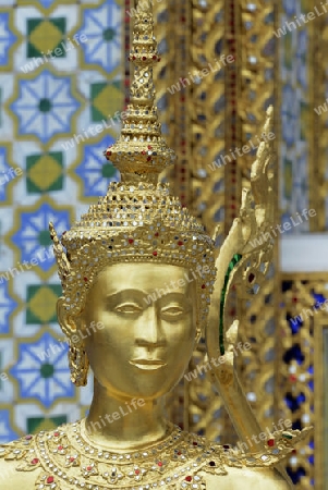 Die Tempelanlage des Wat Phra Kaew in der Hauptstadt Bangkok von Thailand in Suedostasien.