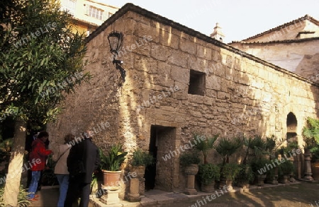 Die Ruine des Banys Arabs eines traditionellen Arabischen Bades in der Altstadt von Palma de Mallorca der Hauptstadt der Insel Mallorca einer der Balearen Inseln im Mittelmeer.    