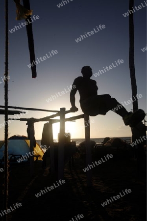 Suedamerika, Karibik, Venezuela, Isla Margarita, Pampatar, Strand, Beach, Promenade, Fitness, Sportstrasse, Morgen, Sonnenaufgang, Gesundheit, Sport, Alltag, Turnen, Krafttraining, Training