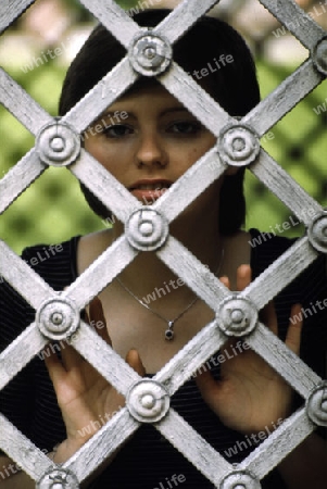 Hinter Gittern