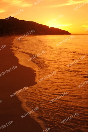 Suedamerika, Karibik, Venezuela, Isla Margarita, Pedro Gonzalez, Sonnenuntergang am Strand des Fischerdorfes Pedro Gonzalez an der Karibik auf der Isla Margarita.   