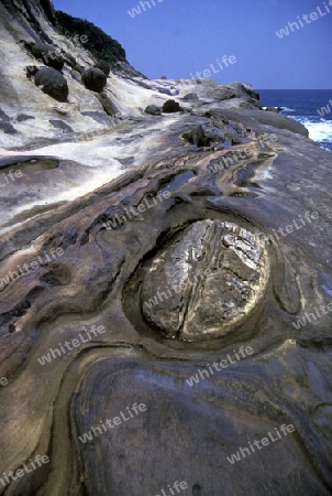 Das Naturwunder und die bizarren Felsformationen an der Kueste von Yehliu bei Keelung im norden der Insel Taiwan.