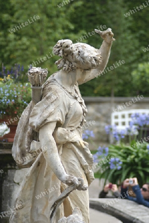 Statue im Garten von Schloss Linderhof