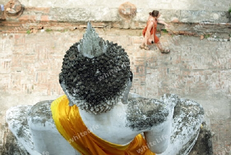 Der Wat Yai Chai Tempel in der Tempelstadt Ayutthaya noerdlich von Bangkok in Thailand