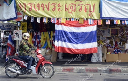 Eine Strassenszene im Stadtteil Banglamphu in der Hauptstadt Bangkok von Thailand in Suedostasien.