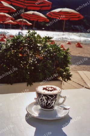 un cappuccino, per favore!