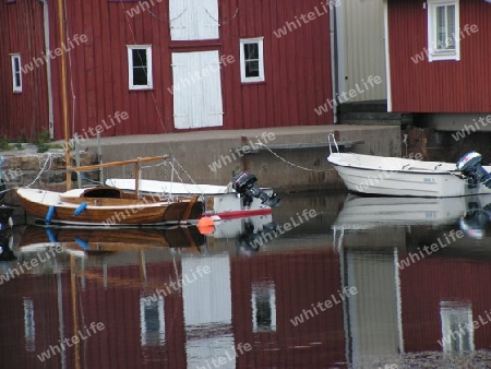 boote vor lagerhaus