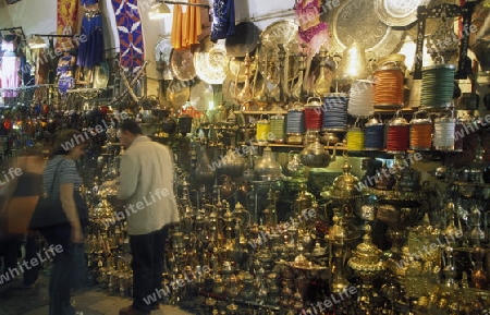 Der Markt, Souq oder Bzaar Kapali Carsi im Stadtteil Sultanahmet in Istanbul in der Tuerkey