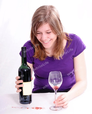 Frau mit Rotwein