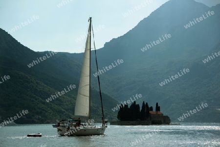 Europa, Osteuropa, Balkan. Montenegro, Mittelmeer, Adria, Persat, Bucht von Kotor, Bucht, Altstadt, Dorf, Kloster, Insel, Meer, Natur,