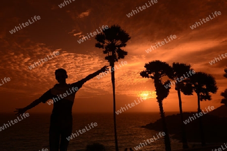 Der Aussichtspunkt Kap Promthep bei der Rawai Beach im sueden der Insel Phuket im sueden von Thailand in Suedostasien.