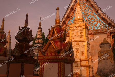 Der Tempel Wat Sainyaphum in der Stadt Savannahet in zentral Laos an der Grenze zu Thailand in Suedostasien.