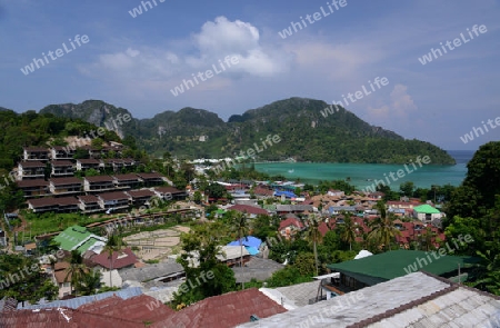 The view from the Viewpoint on the Town of Ko PhiPhi on Ko Phi Phi Island outside of the City of Krabi on the Andaman Sea in the south of Thailand. 