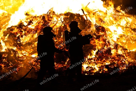 Feuerwehr bei der Arbeit