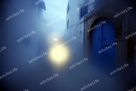 Afrika, Nordafrika, Tunesien, Tunis, Sidi Bou Said
Die Altstadt von Sidi Bou Said in der Daemmerung am Mittelmeer und noerdlich der Tunesischen Hauptstadt Tunis. 






