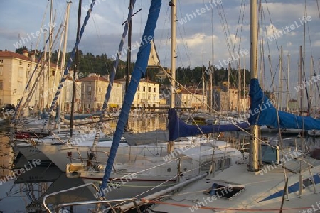 Boote im Hafen von Piran