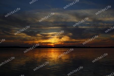 Sonnenuntergang ?ber dem Salzhaff 4