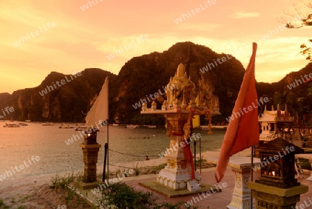 A Beach in the Town of Ko PhiPhi on Ko Phi Phi Island outside of  the City of Krabi on the Andaman Sea in the south of Thailand. 