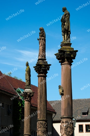 Staturen vor dem Freiburger M?nster