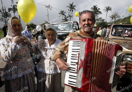 Amerika, Suedamerika, Venezuela, Deutsche Kolonie, Colonia Tovar, Bergdorf,  Das traditionelle Patronsfest des Heiligen Martin am Martinstag 11.November 2008 mit Deutschen Folkstaenzen und Deutschen Trachten im Bergdorf Colonia Tovar der ehemaligen