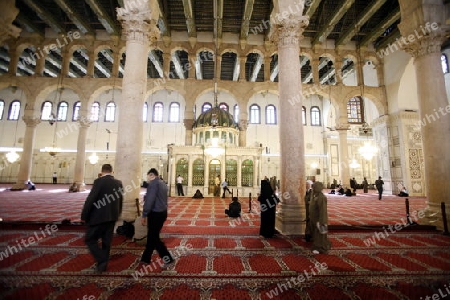 Asien, Naher Osten, Syrien, Damaskus,   Der Innenhof der  Omaijad Moschee im Souq und Altstadt von Damaskus in der Hauptstadt von Syrien. 