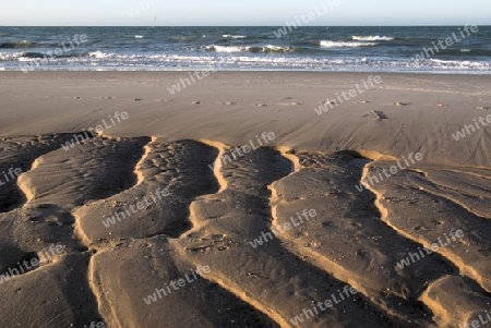 Ebbe am Strand