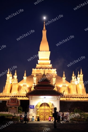 Der Wat That Luang in Vientiane der Hauptstadt von Laos in Suedostasien.  