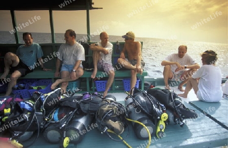 
Eine Tauchschule an der Insel Velavaru im Southmale Atoll auf den Inseln der Malediven im Indischen Ozean.