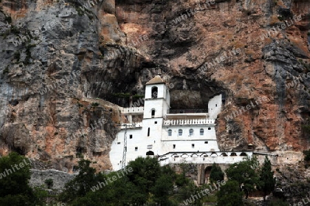 Europa, Osteuropa, Balkan. Montenegro, Niksic, Kloster, Manastir Ostrog, Fels, Landschaft, Natur,