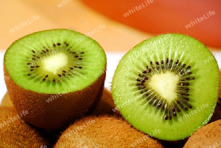 Aufgeschnittene Kiwi