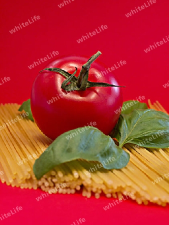 Pasta, Tomate & Basilikum