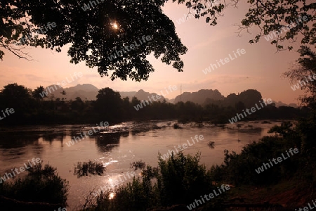 Die Landschaft am Xe Bang Fai River beim Dorf Mahaxai Mai von Tham Pa Fa unweit der Stadt Tha Khaek in zentral Laos an der Grenze zu Thailand in Suedostasien.