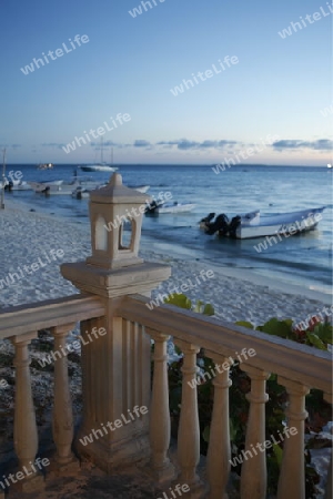 Suedamerika, Karibik, Venezuela, Los Roques, Insel, Atoll, Archipfel, Klima, Meer, Wetter, Reef, Dorfstrand, Dorfinsel, Fischerboot, Hafen, Abend, Strand, Beach,