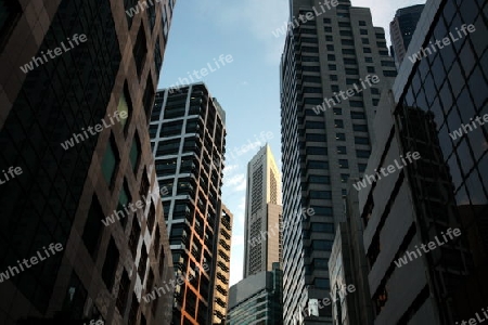 Die Skyline im Bankenviertel am Boat Quay von Singapur im Inselstaat Singapur in Asien.