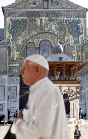 Asien, Naher Osten, Syrien, Damaskus,   Der Innenhof der  Omaijad Moschee im Souq und Altstadt von Damaskus in der Hauptstadt von Syrien. 