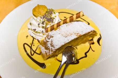 Apfelstrudel