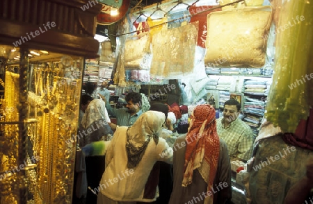 Auf dem Souq oder Markt in der Altstadt von Damaskus in der Hauptstadt von Syrien.