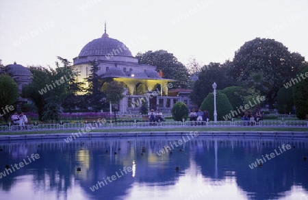 EUROPA, ORIENT, TUERKEY, ISTANBUL, SULTANAHMET, MOSCHEE, BLUE MOSQUE, BLAUE MOSCHEE, SULTAN AHMET CAMII, SULTANAHMET SQUARE, PLATZ, PARK