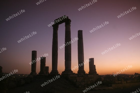 The Ruins of the citadel Jabel al Qalah in the City Amman in Jordan in the middle east.