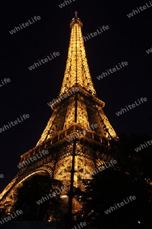 Eiffelturm bei Nacht