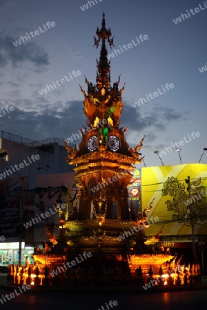 Der Uhrturm im Zentrum von Chiang Rai in der Provinz chiang Rai im Norden von Thailand in Suedostasien.