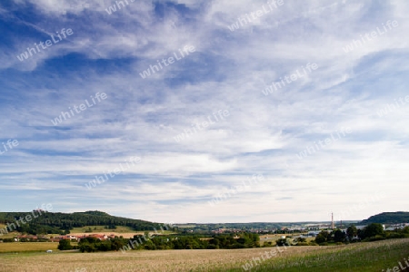 Landschaft mit Kahla und der Leuchtenburg