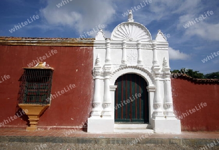 Amerika, Suedamerika, Venezuela, Coro
Ein Torbogen in der Altstadt der Kolonialstadt Coro im Nordwesten von Venezuela.       (Urs Flueeler) 