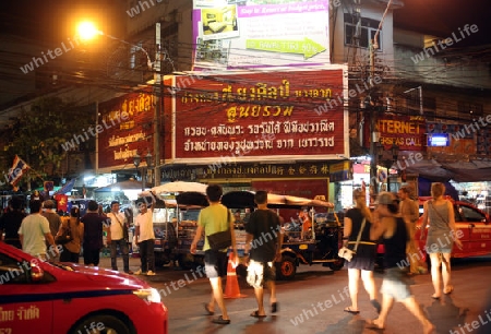 Ein Strassenecken im Stadtteil Banglampoo im Historischen Zentrum der Hauptstadt Bangkok in Thailand. 