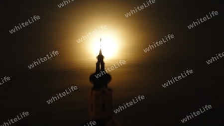 Mond Stimmung mit  Kirche