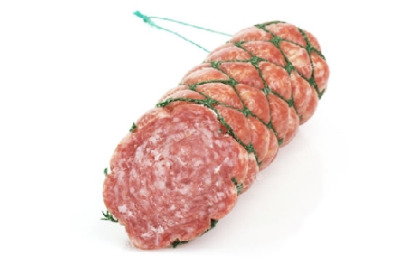 Salami auf hellem Hintergrund